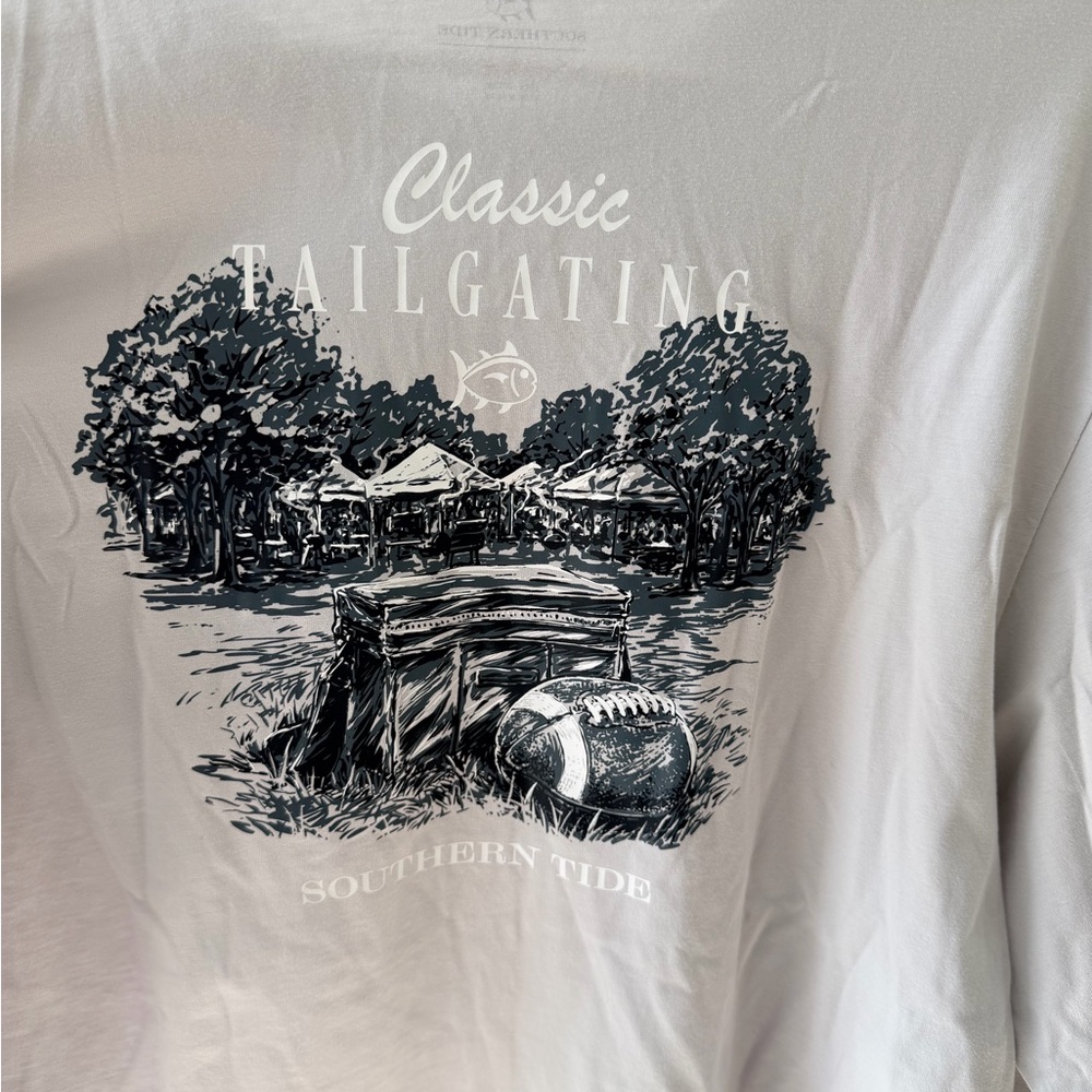 Southern Tide Gray Graphic Tee